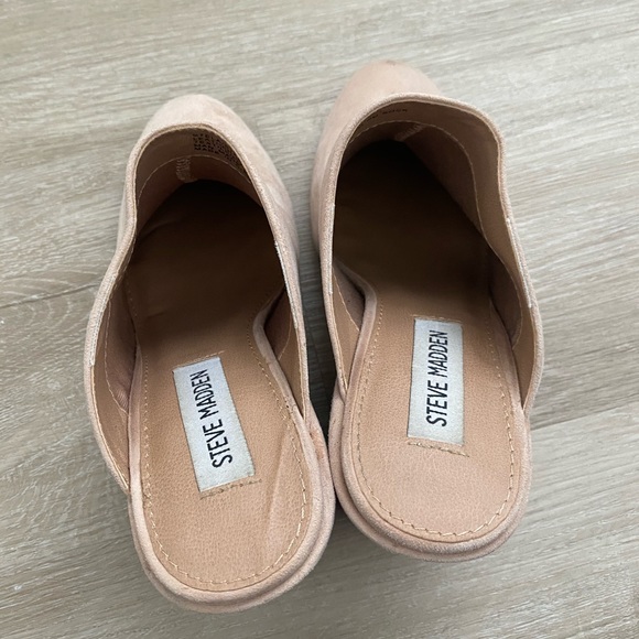 Suede Steve Madden Mule - Picture 2 of 4